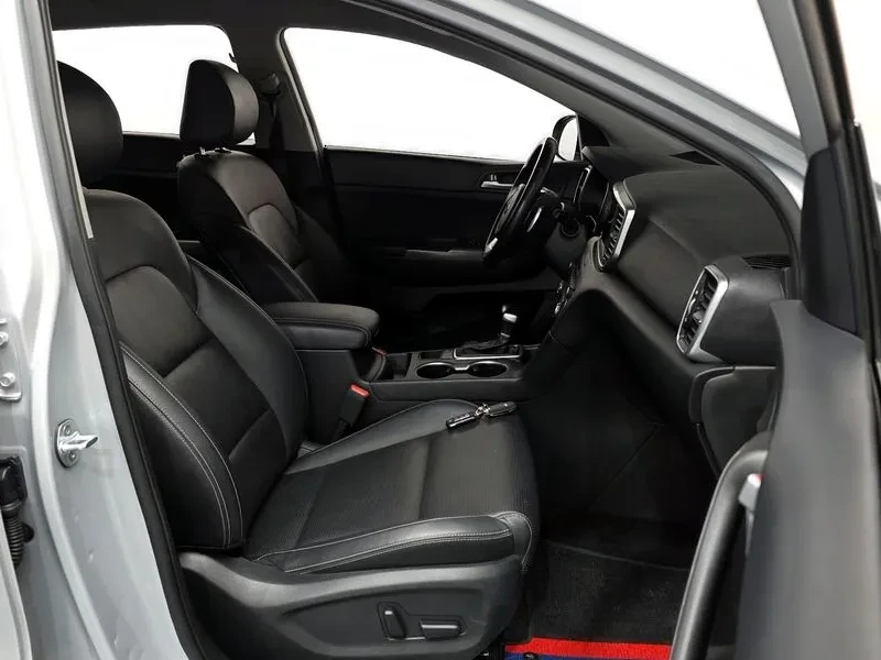 Kia Sportage 2.0 CRDi 4WD, снимка 11 - Автомобили и джипове - 54276708