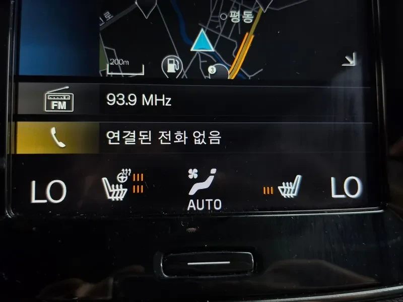 Volvo XC40 R-DESIGN, снимка 17 - Автомобили и джипове - 56162131