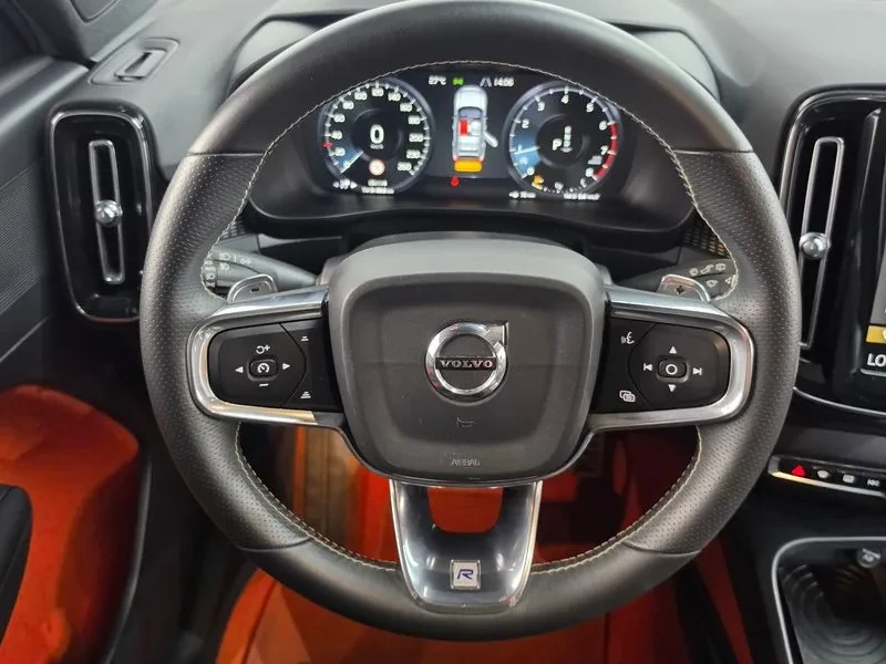 Volvo XC40 R-DESIGN, снимка 13 - Автомобили и джипове - 56162131