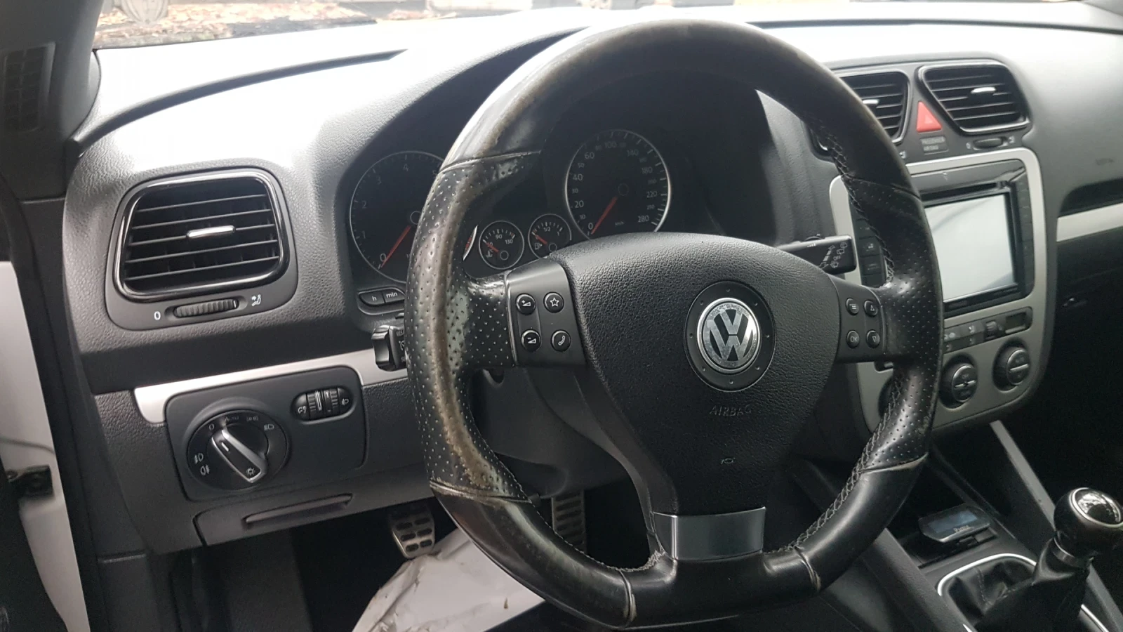 VW Scirocco 2.0TFSI 200 к.с Януари 2010, Kупе, Употребяван авт - изображение 7