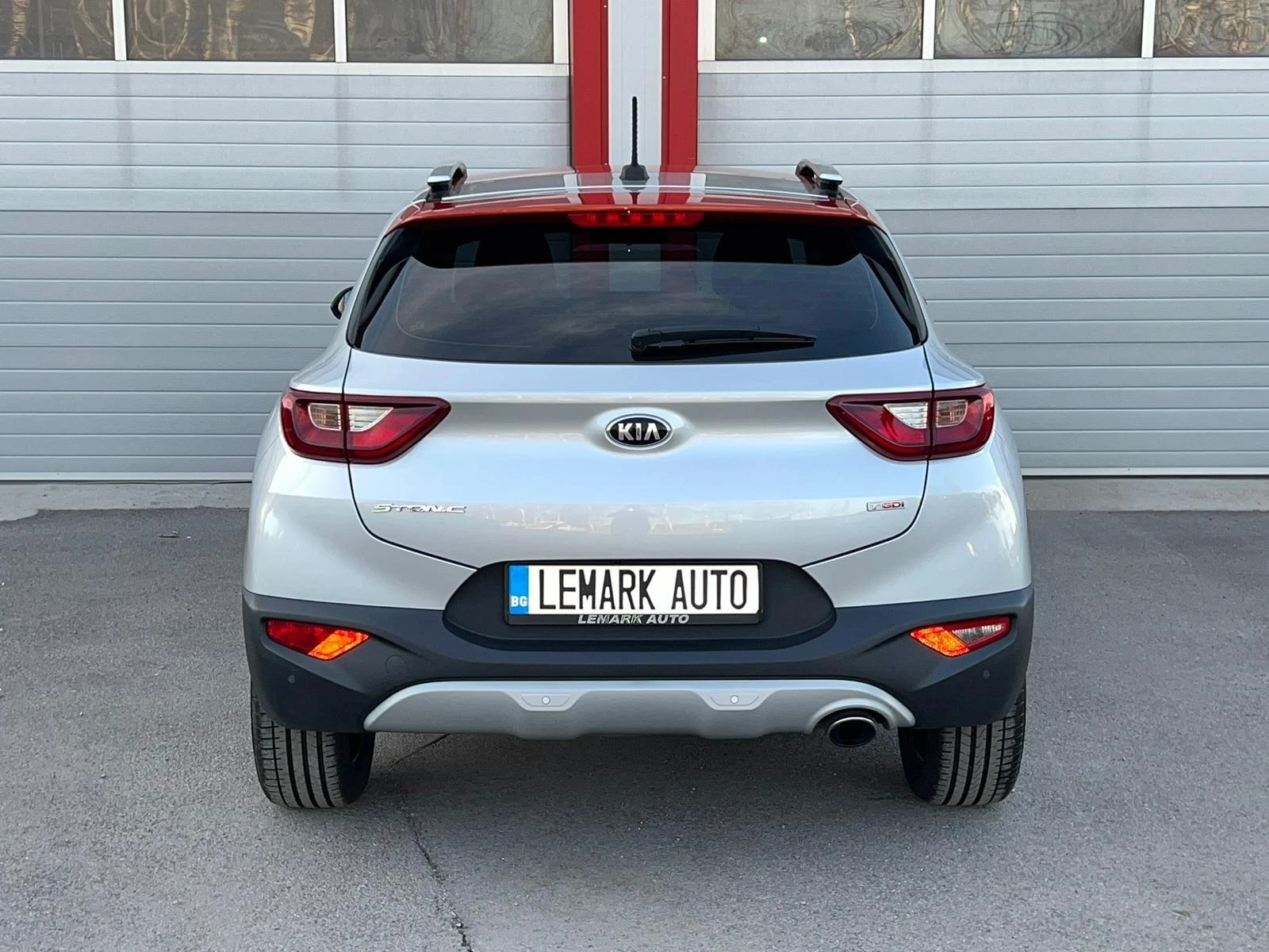 Kia Stonic 1.0T-GDI NAVI KAMERA KLIMATTRONIK EVRO 6B 99000KM - изображение 8