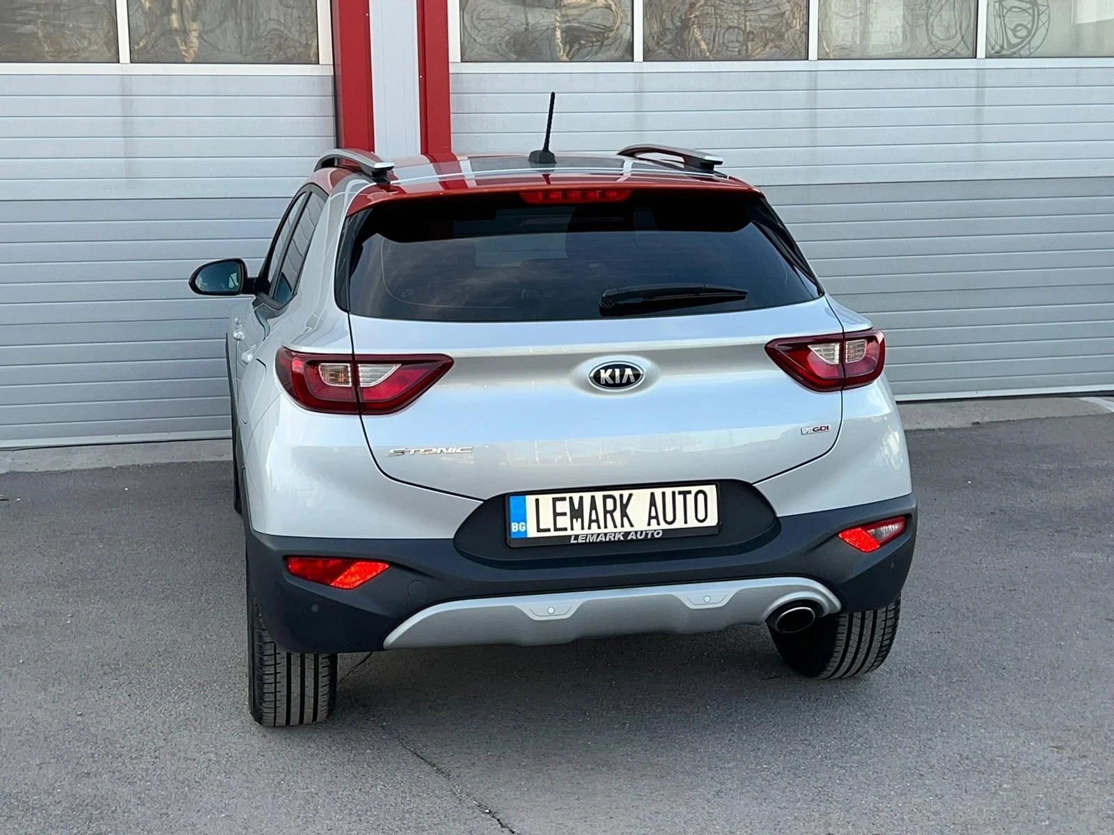 Kia Stonic 1.0T-GDI NAVI KAMERA KLIMATTRONIK EVRO 6B 99000KM - изображение 7