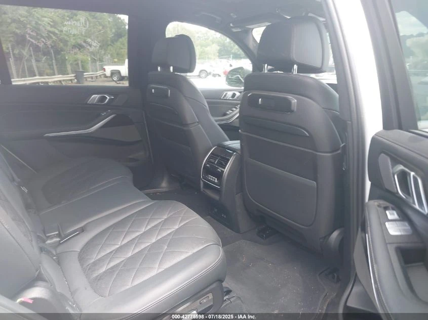 BMW X7 XDRIVE40I DISTRONIC/ ВАКУУМ/HATMAN-KARDON - изображение 9