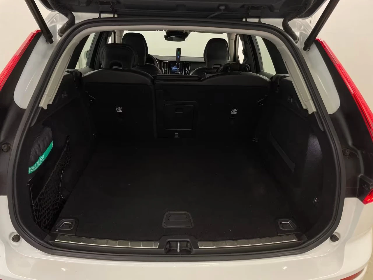 Volvo XC60 D4/MOMENTUM-PRO/190HP/ACC/AHK/CAM/AMBI/NAVI/615f - изображение 6