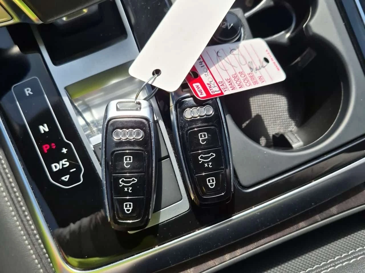 Audi Q8 PROGRESSIV| 360 КАМЕРИ| PANO| 2 КЛЮЧА| , снимка 17 - Автомобили и джипове - 54297020