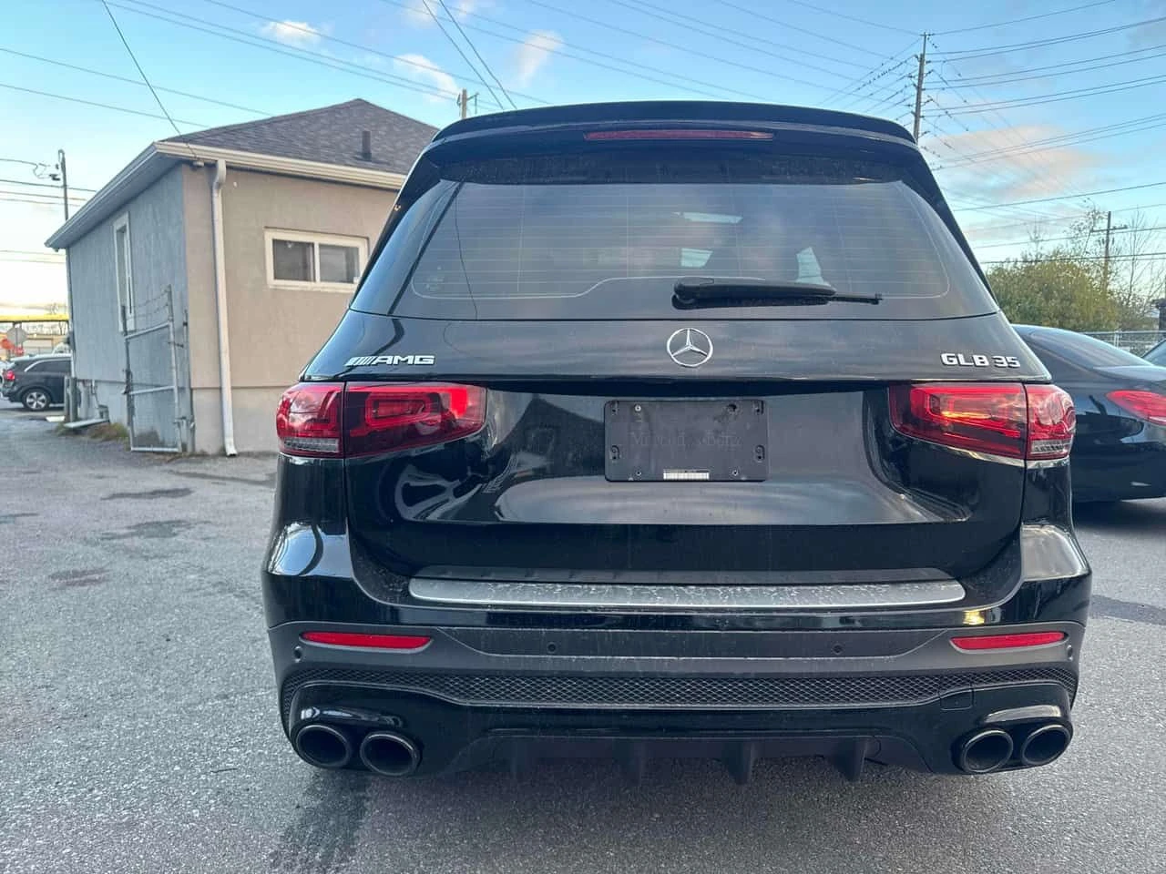 Mercedes-Benz GLB * AMG 35 * CARFAX * ЦЕНА ДО БГ, снимка 4 - Автомобили и джипове - 54668186