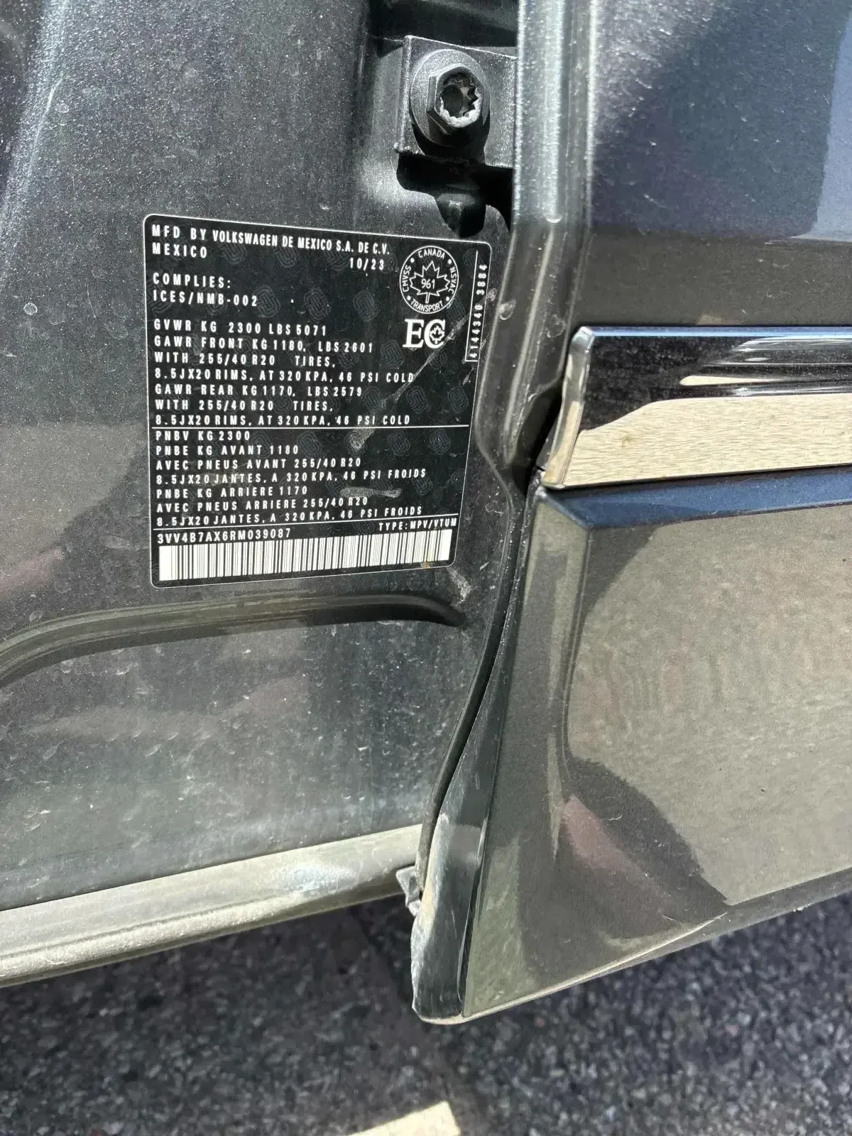 VW Tiguan Highline R-Line * CARFAX * АВТО КРЕДИТ * , снимка 13 - Автомобили и джипове - 54825544