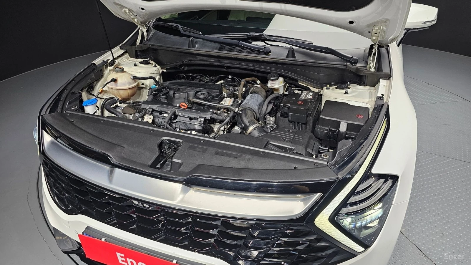 Kia Sportage 1.6T* SIGNATURE* КОЖА* ПОДГРЕВ* ОБДУХВАНЕ* 360* , снимка 6 - Автомобили и джипове - 55532618