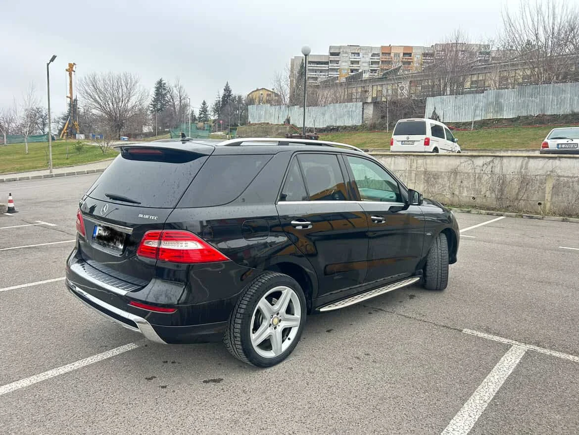 Mercedes-Benz ML 350 3.0 Bluetec, Навигация, Кожен салон, Шибидах, снимка 2 - Автомобили и джипове - 55540572