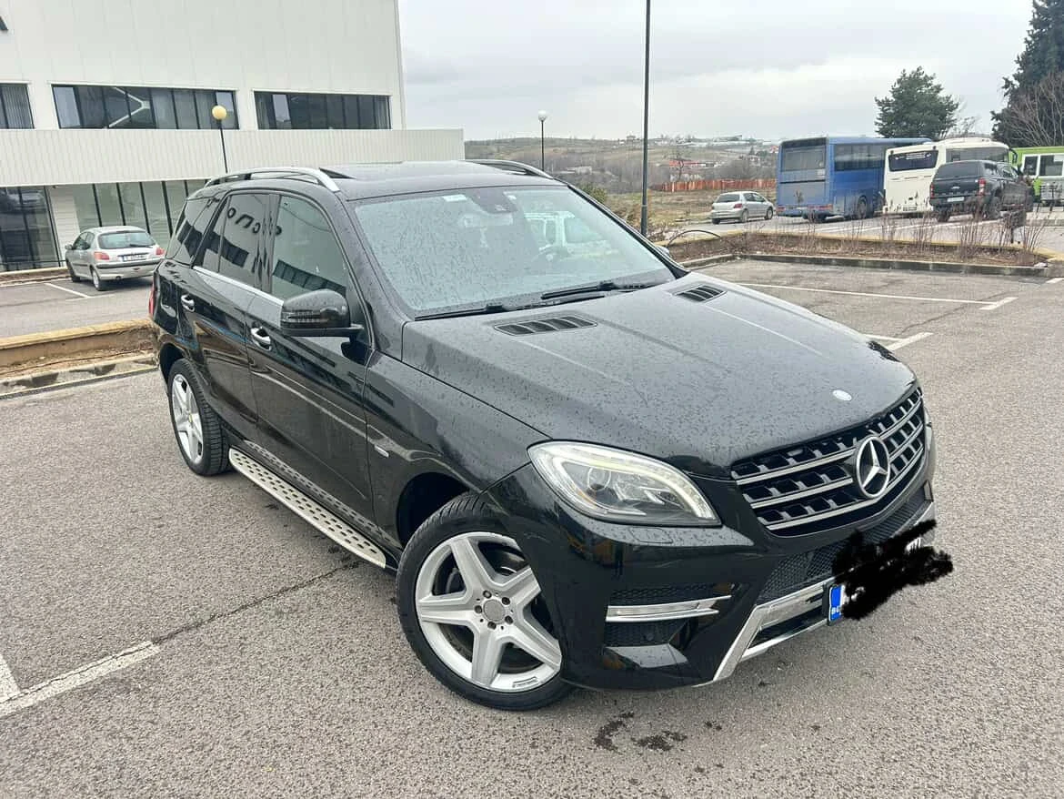 Mercedes-Benz ML 350 Навигация, Кожен салон, Шибидах