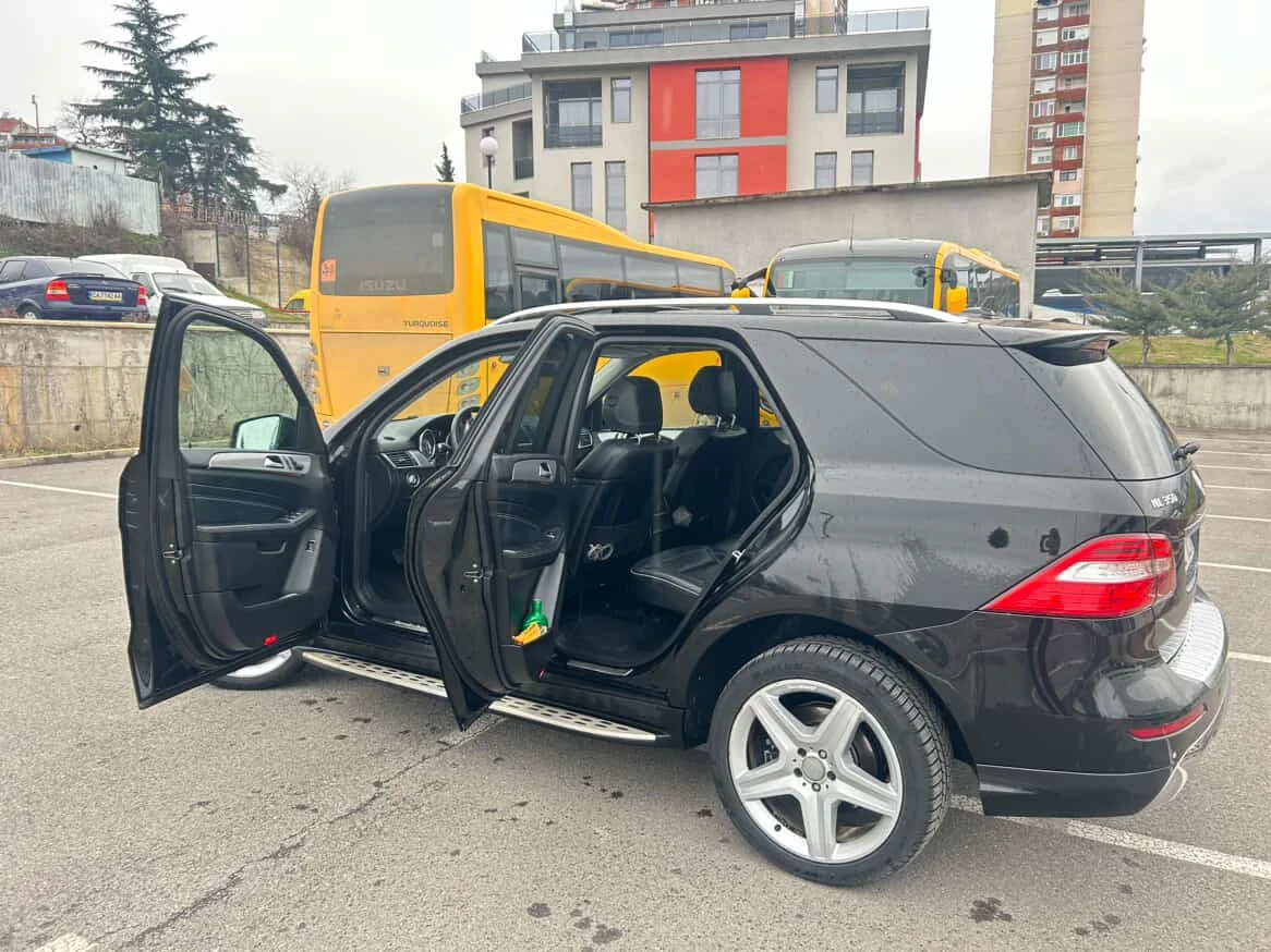 Mercedes-Benz ML 350 3.0 Bluetec, Навигация, Кожен салон, Шибидах, снимка 8 - Автомобили и джипове - 55540572