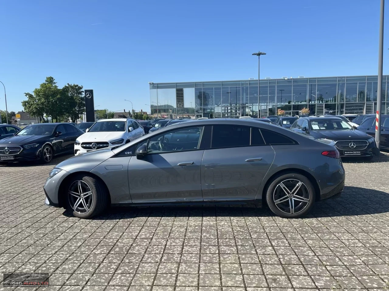 Mercedes-Benz EQE 300 AMG/245H/PANO/360/AIRMATIC/720z, снимка 3 - Автомобили и джипове - 55576182