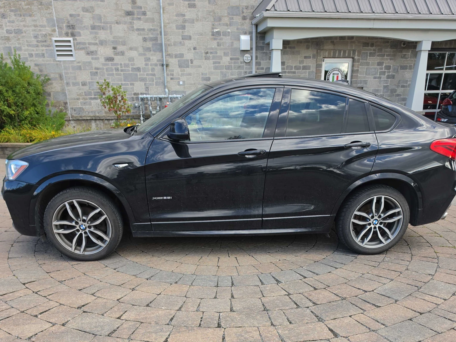 BMW X4 * xDrive28i * 1 СОБСТВЕНИК * БЕЗ ИНЦИДЕНТИ, снимка 2 - Автомобили и джипове - 55977737