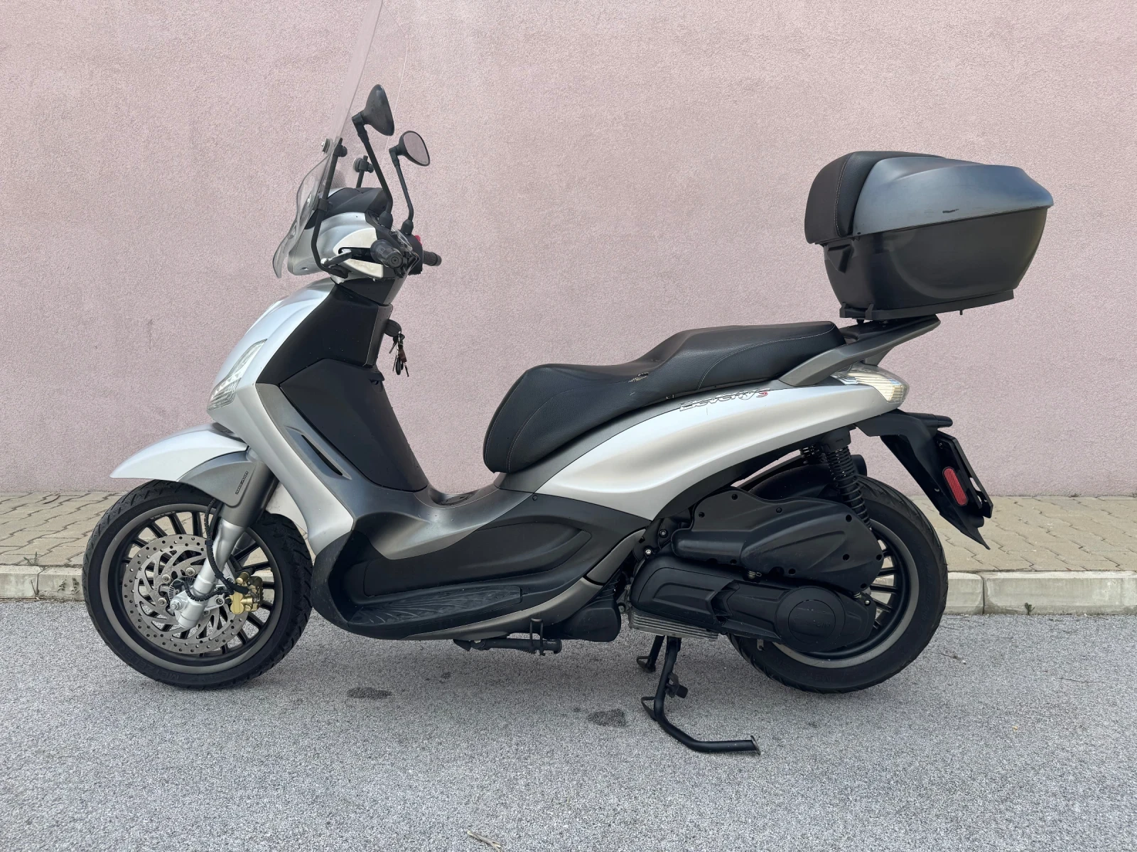 Piaggio Beverly 300cc ABS/ASR, снимка 7 - Мотоциклети и мототехника - 54723083
