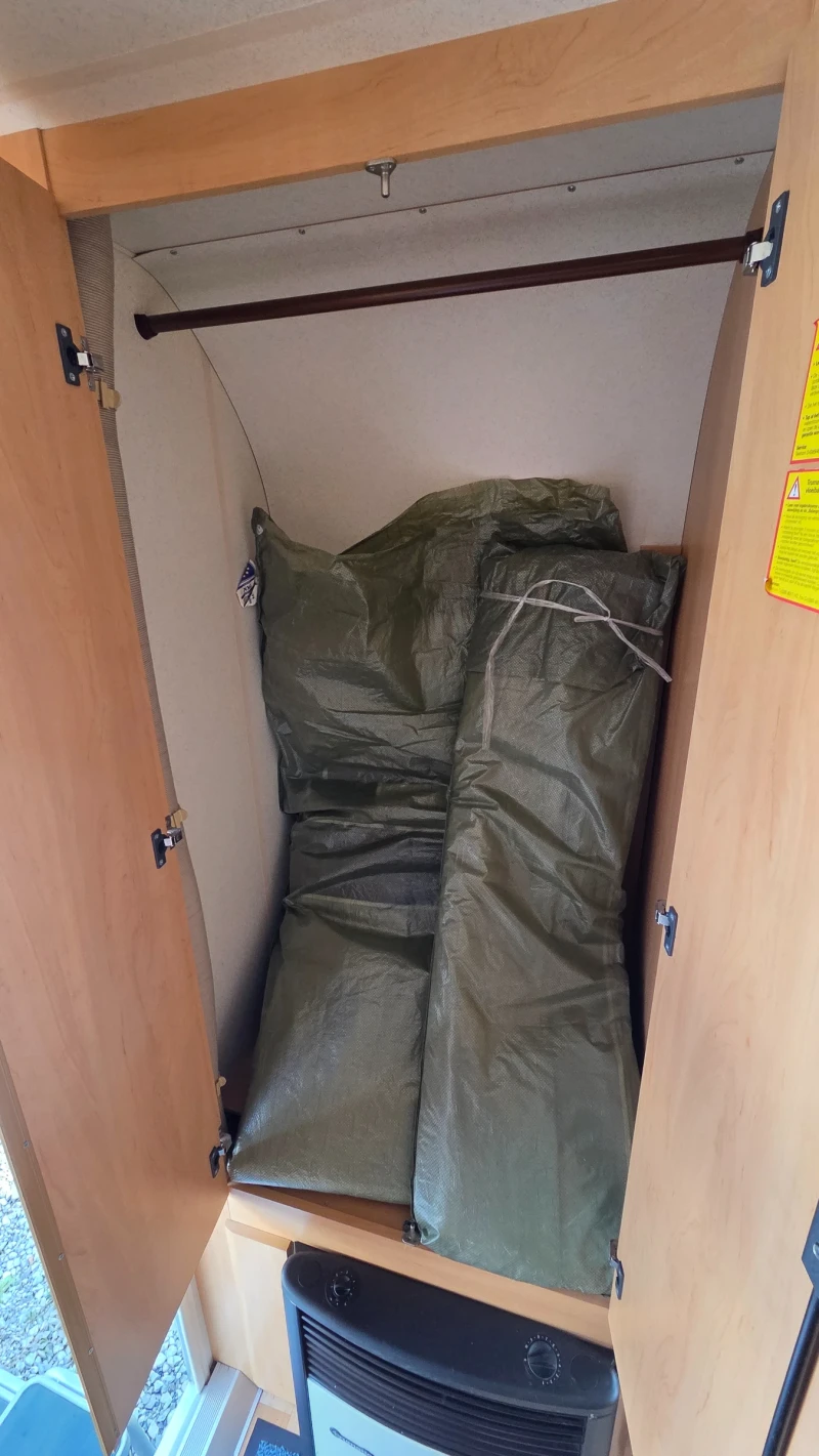 Каравана Hobby HOVA F5 440, снимка 8 - Каравани и кемпери - 52063452