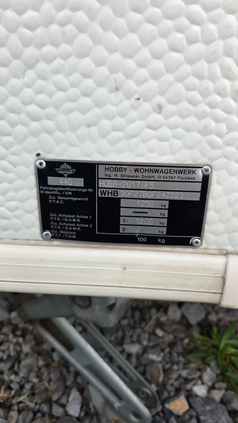 Каравана Hobby HOVA F5 440, снимка 10 - Каравани и кемпери - 52063452