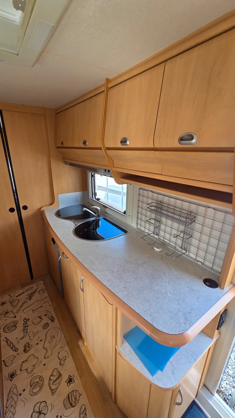 Каравана Hobby HOVA F5 440, снимка 5 - Каравани и кемпери - 52063452