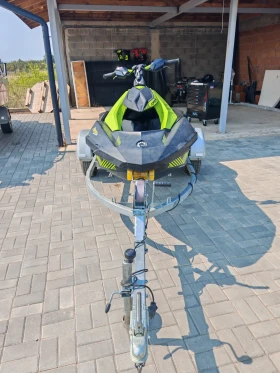 Джет Bombardier Sea Doo Spark trixx 2 up, снимка 4