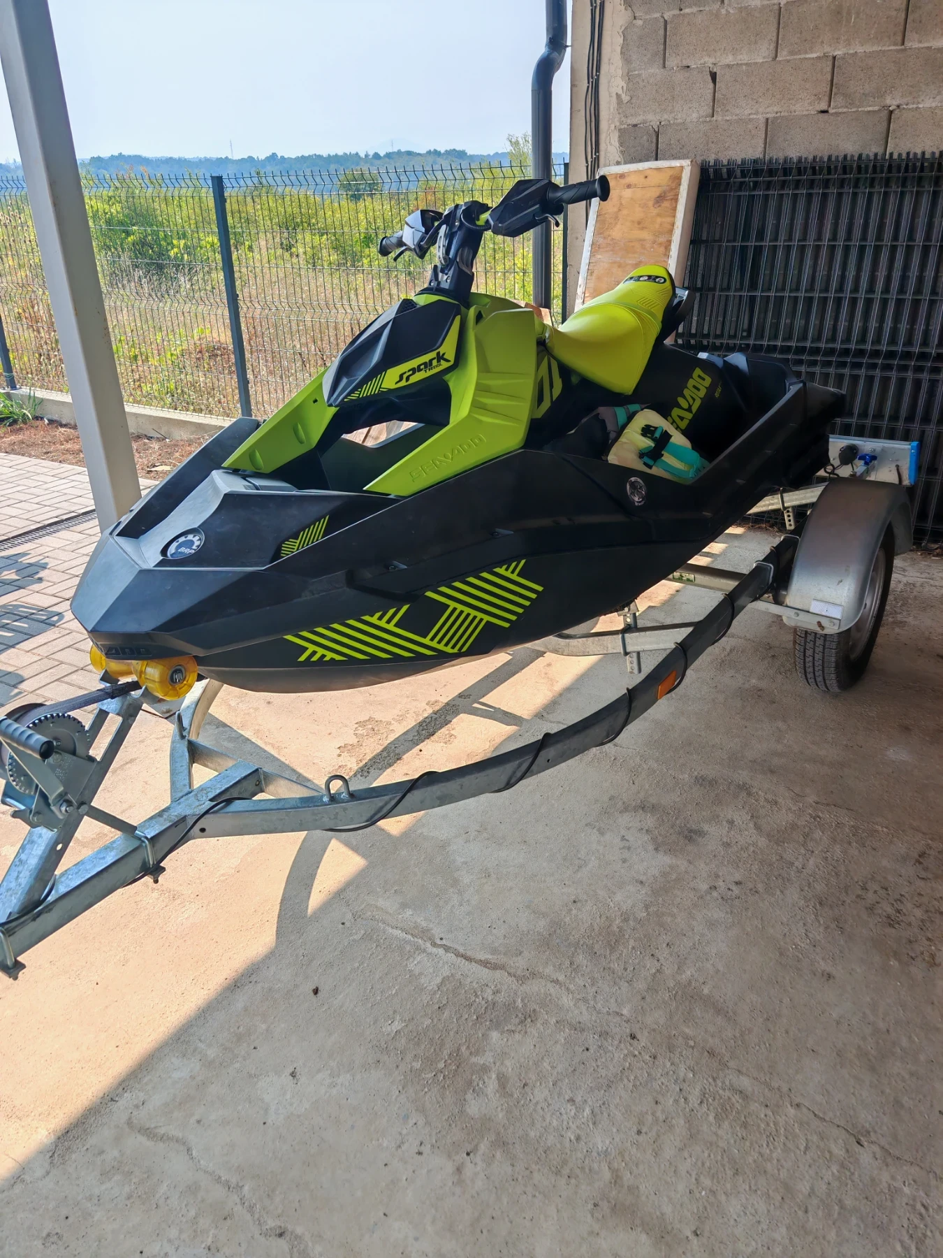 Джет Bombardier Sea Doo Spark trixx 2 up
