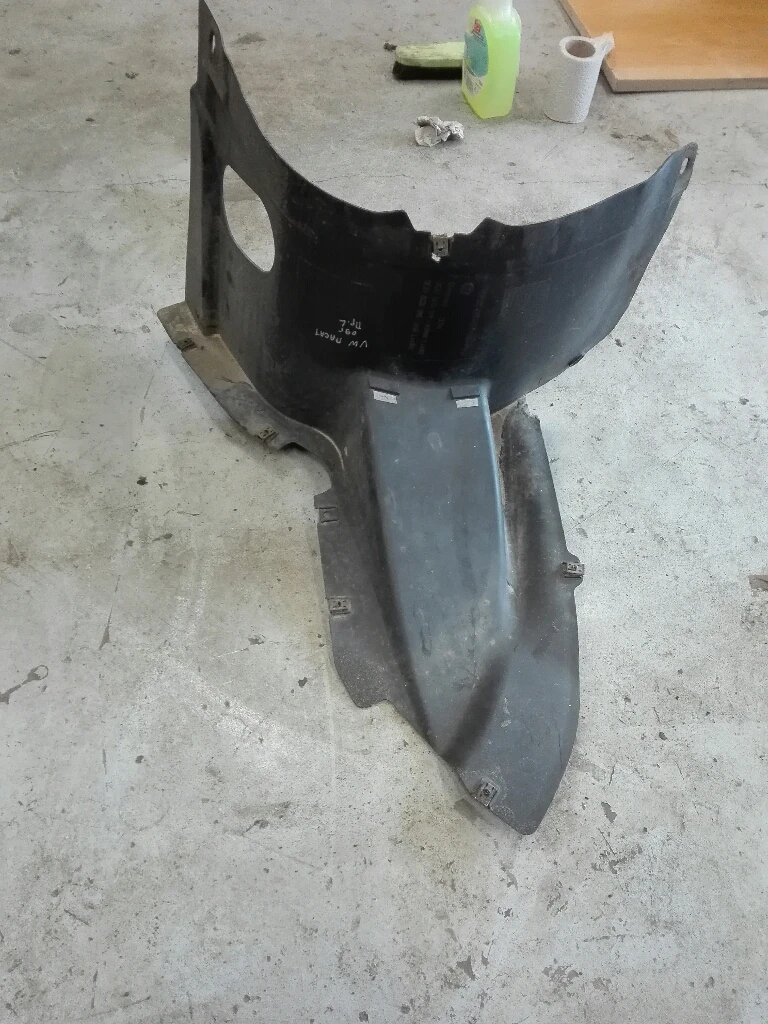 Подкалник преден ляв Фолксваген Пасат Б6