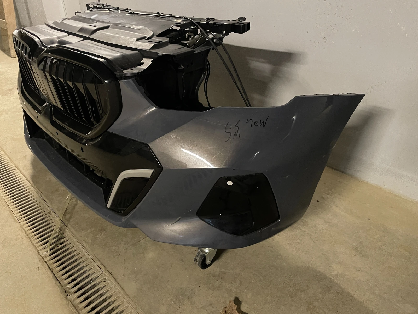 Напълно окомплектована предна броня и преден панел за BMW 5 G60 LCI M SPORT, снимка 4 - Части - 53806083