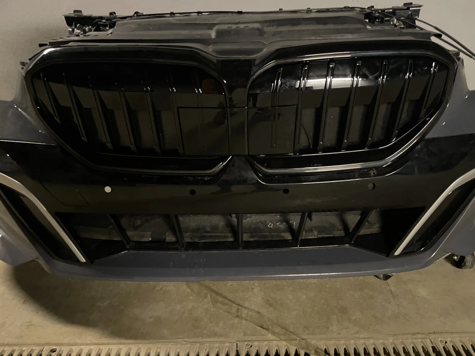 Напълно окомплектована предна броня и преден панел за BMW 5 G60 LCI M SPORT, снимка 3 - Части - 53806083