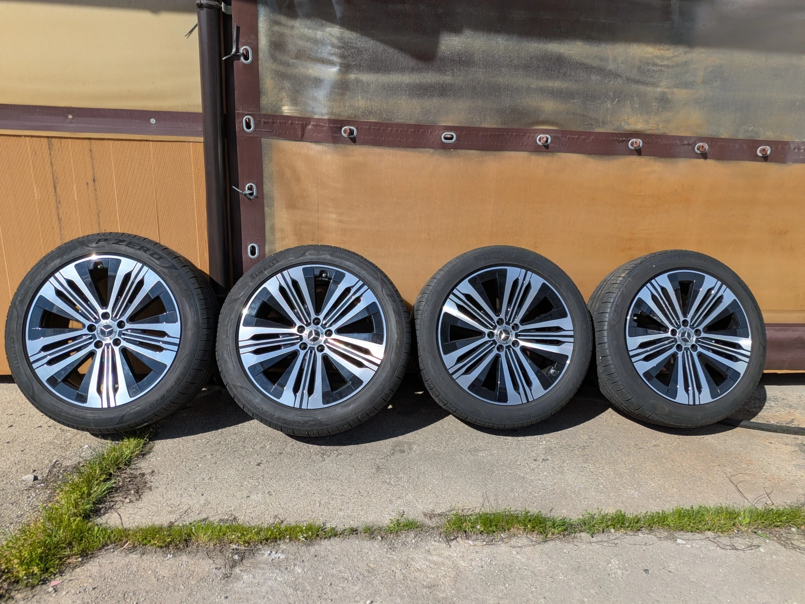 Гуми с джанти Pirelli 255/45R20