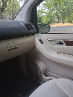 Mercedes-Benz A 200, снимка 12