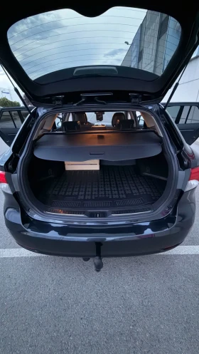 Toyota Avensis D-4D T27 Facelift Keyless, снимка 13