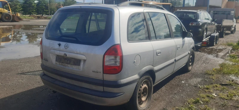 Opel Zafira 2.2 DTI, снимка 3 - Автомобили и джипове - 52884765