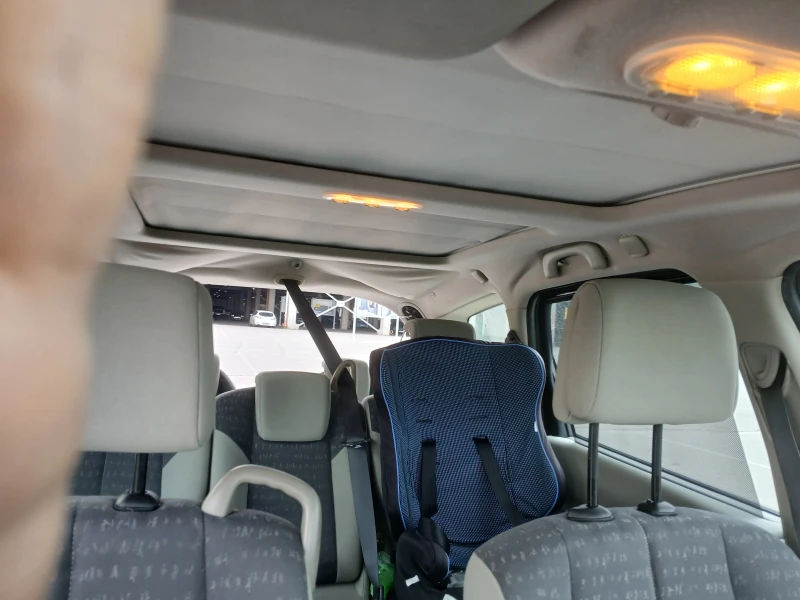 Renault Grand scenic, снимка 15 - Автомобили и джипове - 52267651