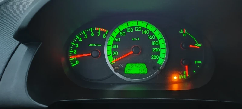 Mazda 5 1.8I, снимка 8 - Автомобили и джипове - 52085884