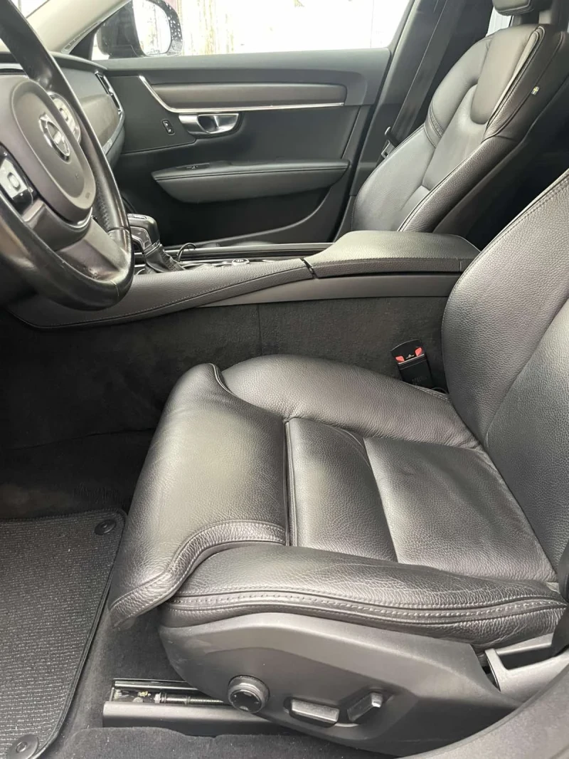 Volvo V90 Cross Country D5 AWD, снимка 13 - Автомобили и джипове - 52557992