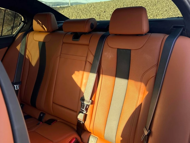 BMW M5 * Competition Sedan * CARFAX * ЦЕНА ДО БГ, снимка 11 - Автомобили и джипове - 53043654