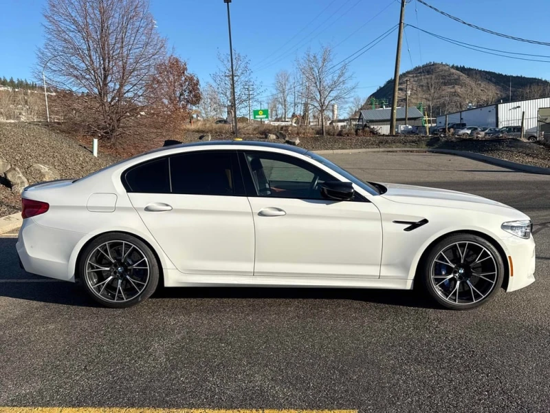 BMW M5 * Competition Sedan * CARFAX * ЦЕНА ДО БГ, снимка 3 - Автомобили и джипове - 53043654