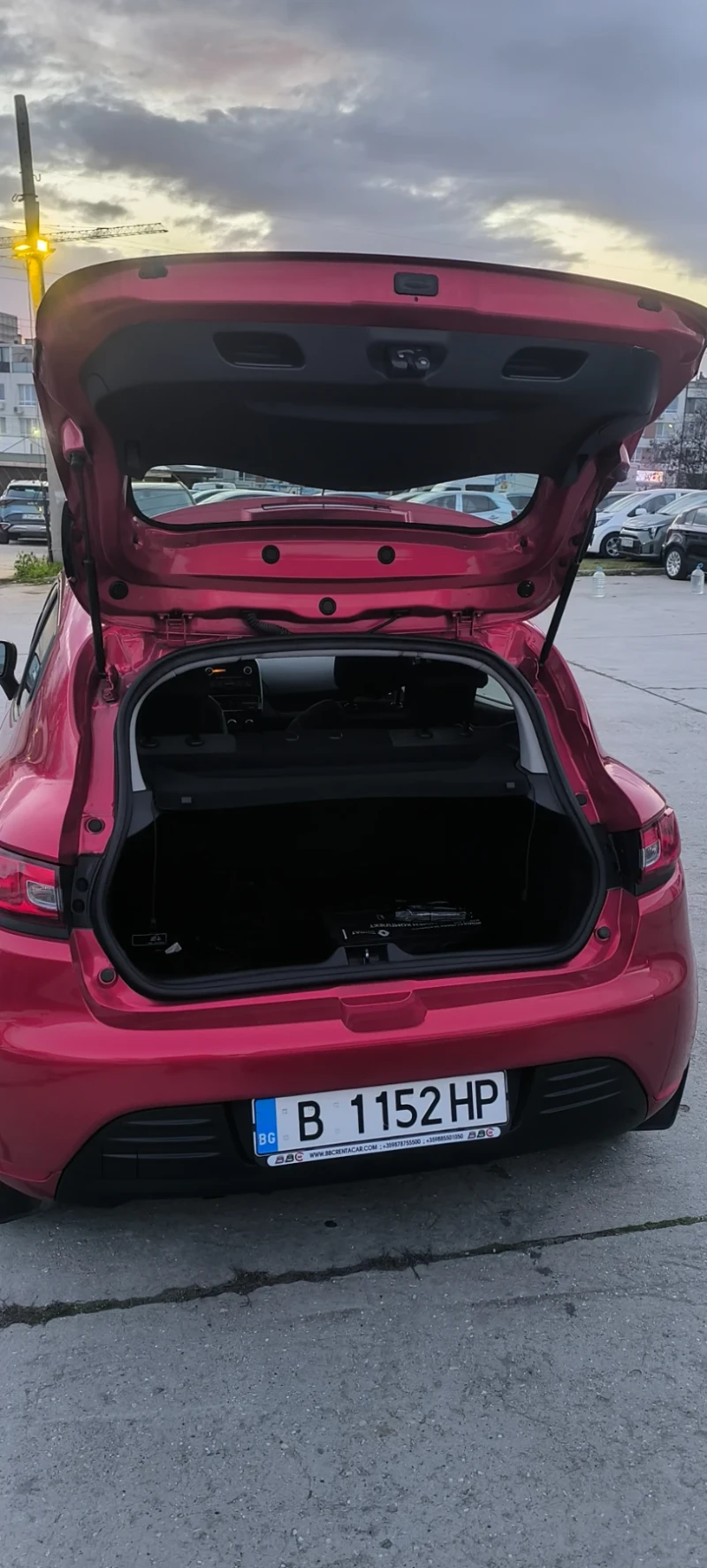 Renault Clio 0.9Tce, снимка 5 - Автомобили и джипове - 53116888