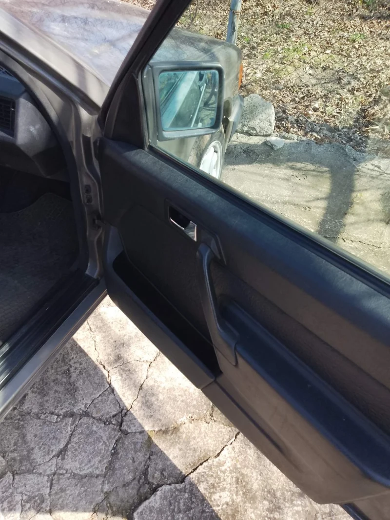 Mercedes-Benz 190, снимка 11 - Автомобили и джипове - 53213821