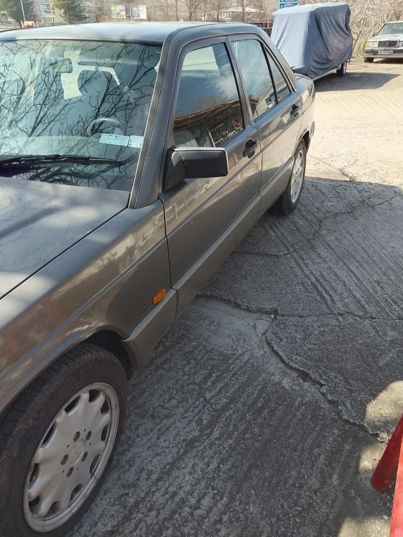Mercedes-Benz 190, снимка 4 - Автомобили и джипове - 53213821
