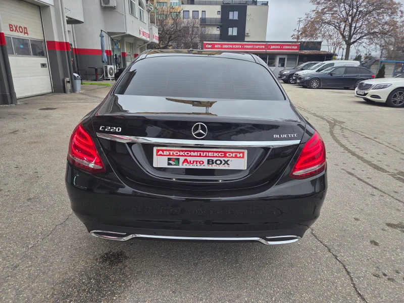 Mercedes-Benz C 220 d-Avantgarde/Head-Up/BURMESTER/NAVI/Камера360, снимка 4 - Автомобили и джипове - 53418966