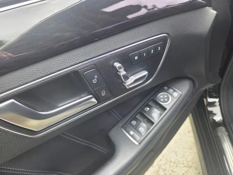 Mercedes-Benz E 200 BLUETEC 4MATIC AVANT GARDE, снимка 11 - Автомобили и джипове - 55110648