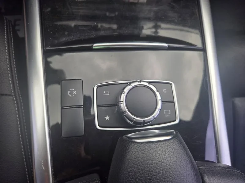 Mercedes-Benz E 200 BLUETEC 4MATIC AVANT GARDE, снимка 13 - Автомобили и джипове - 55110648