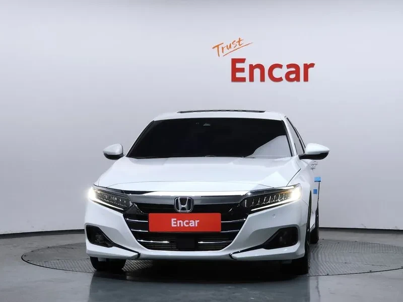 Honda Accord 1.5 TURBO, снимка 3 - Автомобили и джипове - 55207375