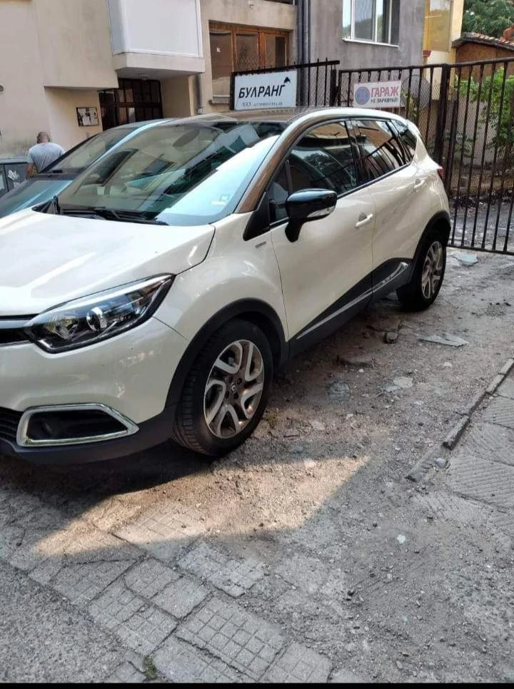 Renault Captur 1.5DCI, снимка 12 - Автомобили и джипове - 55545525