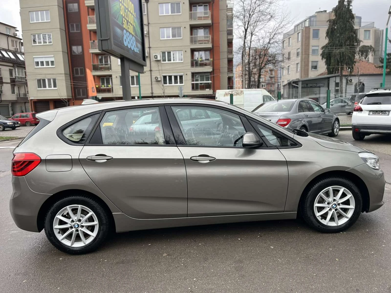 BMW 2 Active Tourer 220D XDRIVE - изображение 8