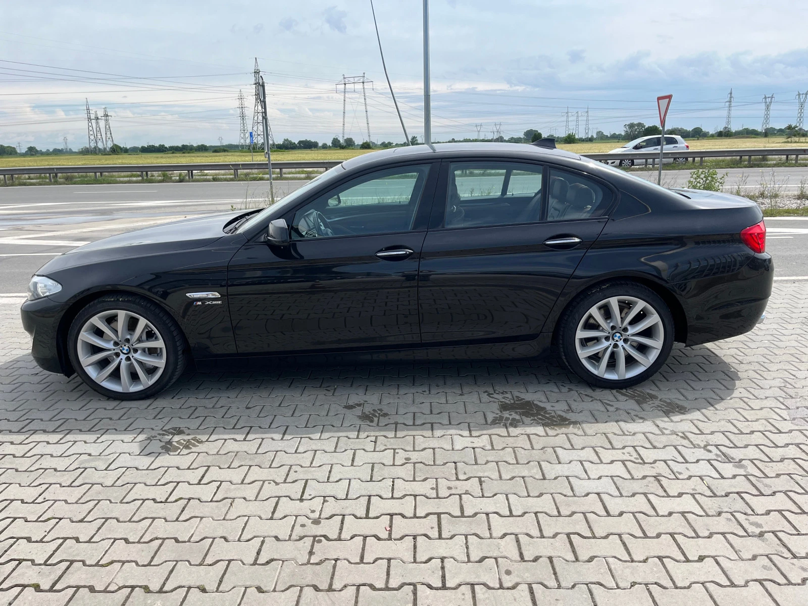 BMW 530 D XDRIVE - изображение 3