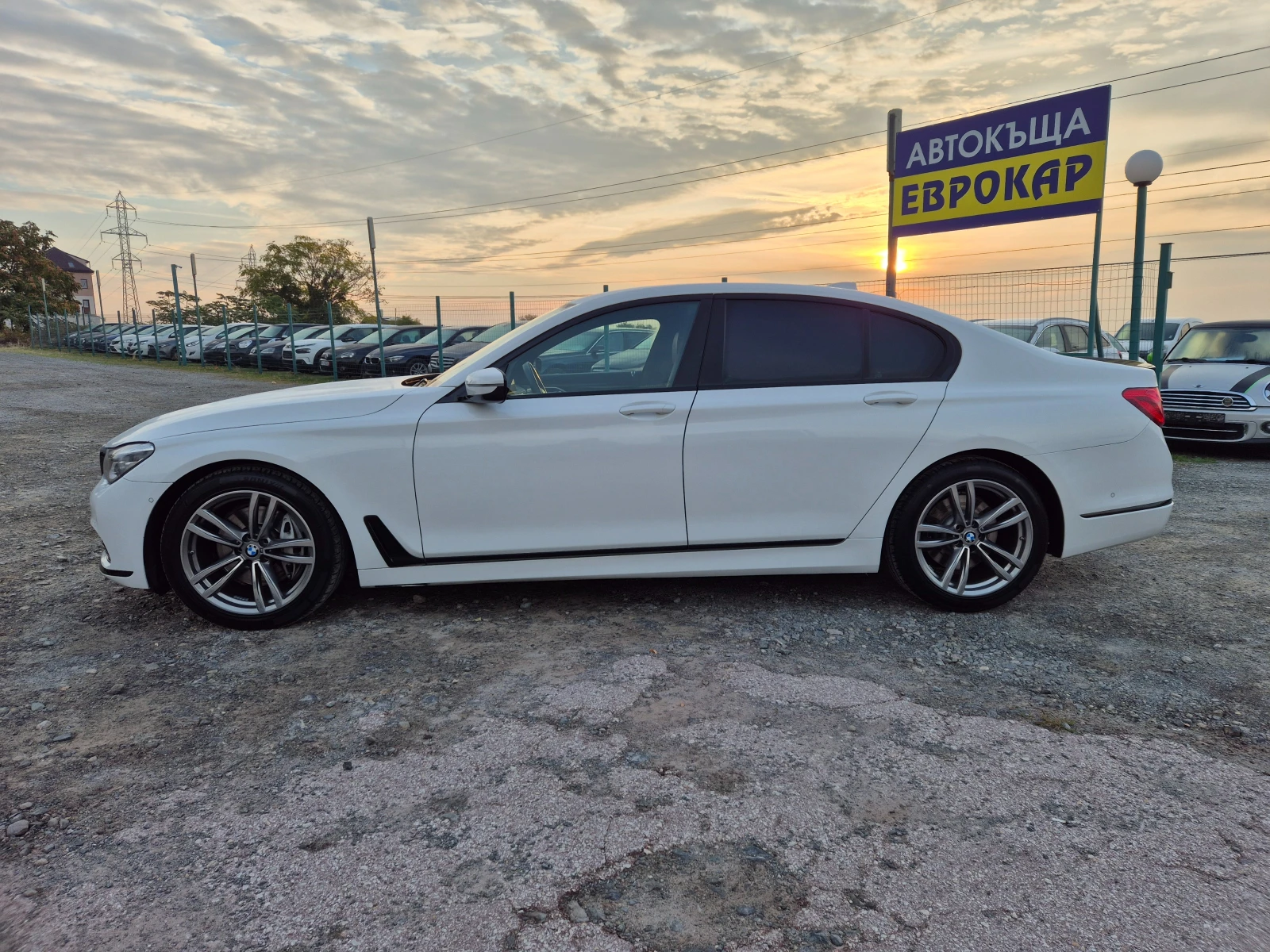 BMW 730 d XDrive - изображение 2