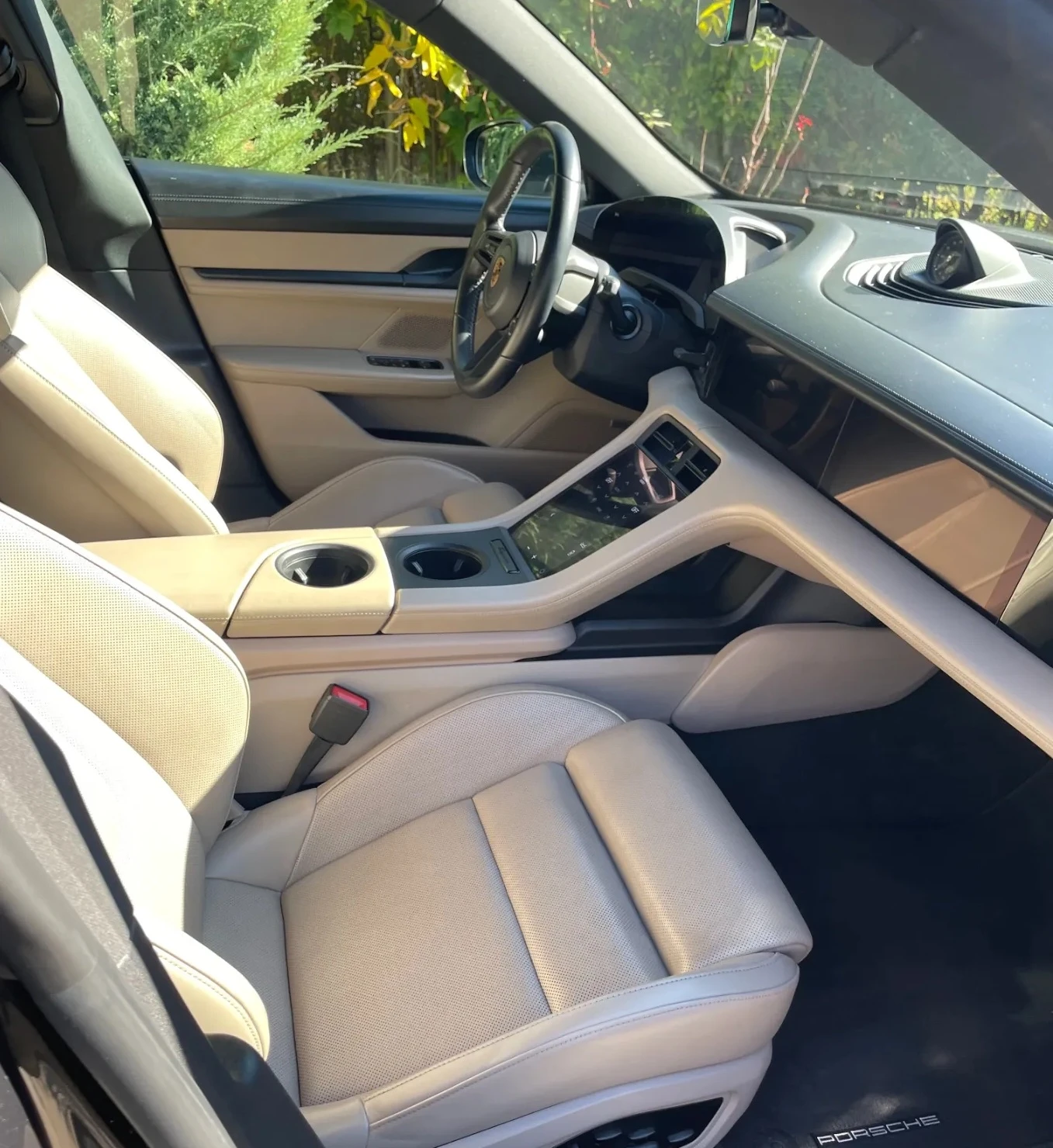 Porsche Taycan Sport Chrono | Mobile.bg   7