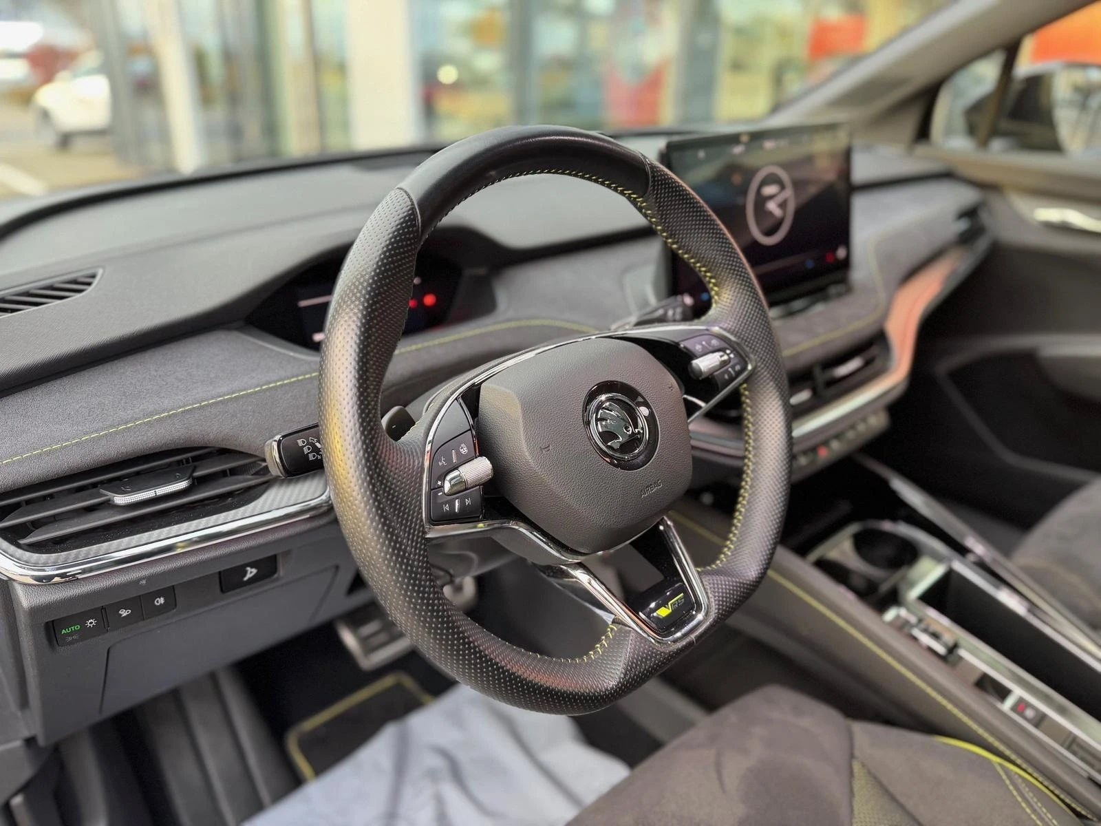 Skoda Enyaq iV RS COUPE LOUNGE PANORAMA CAMERA MATRIX  - изображение 8