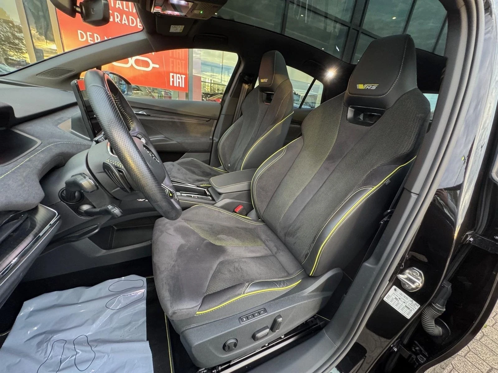 Skoda Enyaq iV RS COUPE LOUNGE PANORAMA CAMERA MATRIX  - изображение 7