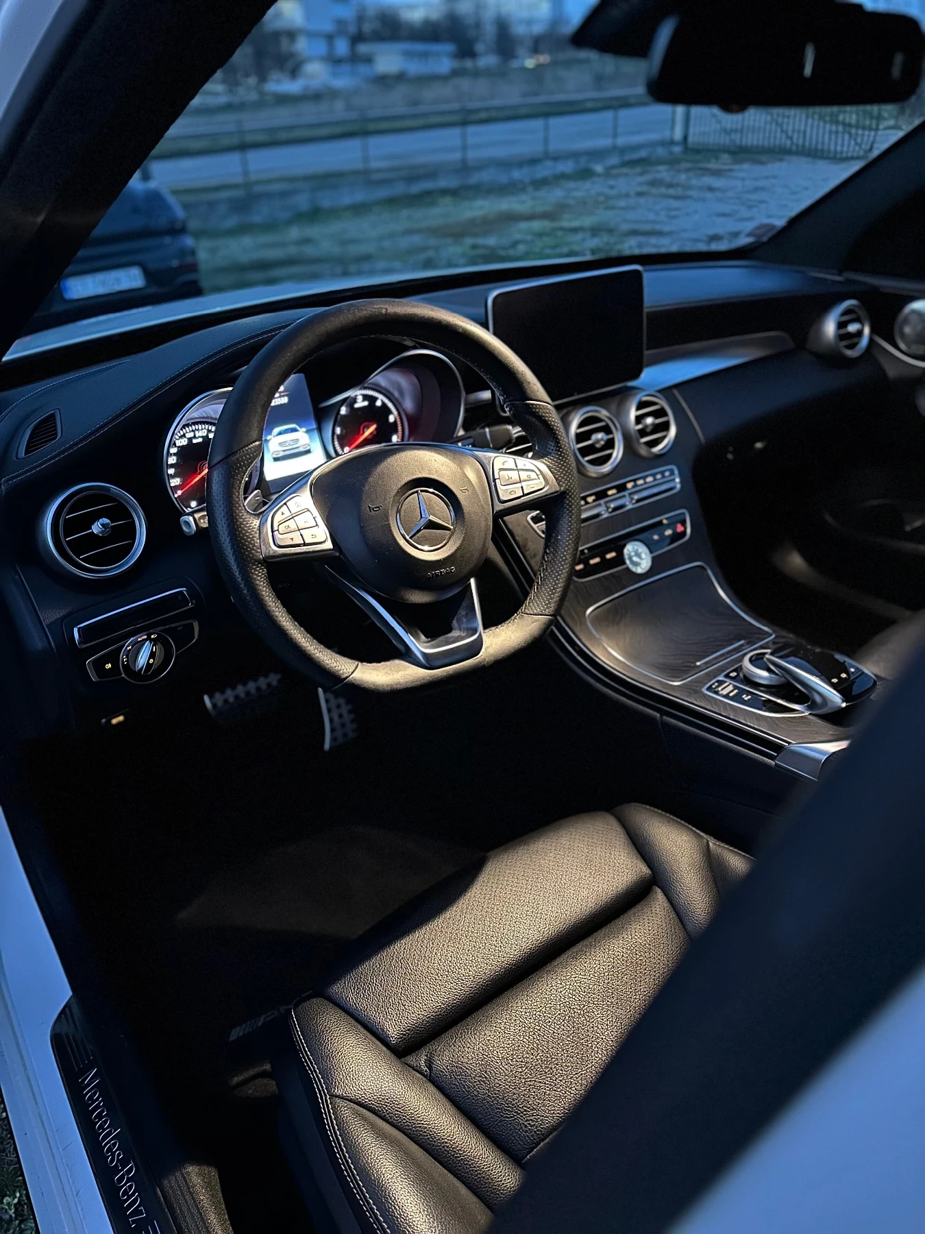 Mercedes-Benz C 220 AMG Line - изображение 8